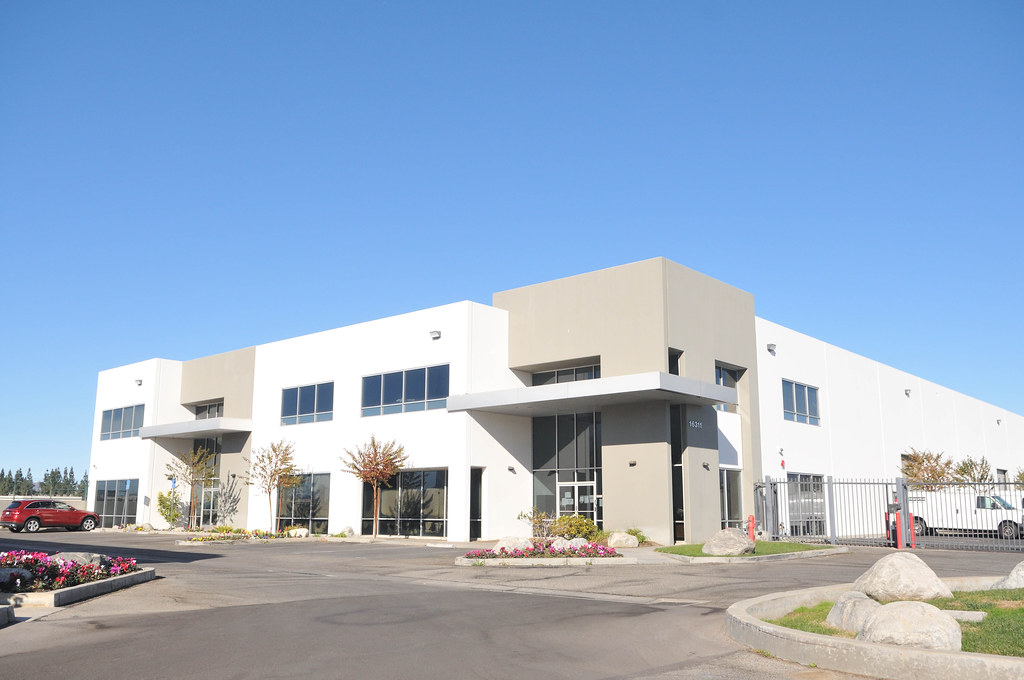 Van Nuys Airport Industrial Center 16311 Stagg St. Across … Flickr