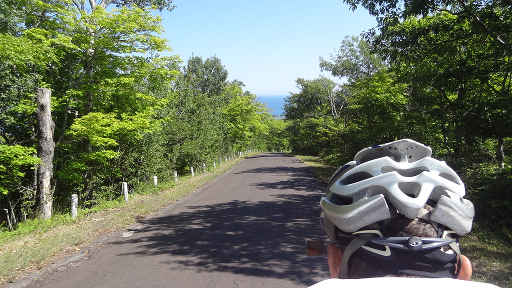 Descending on Brockway Mountain Road Descending on Brockwa… Flickr