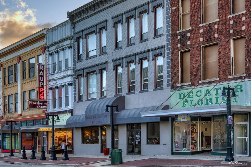 Mid100 Block of N. Water St., Decatur, Illinois The three… Flickr