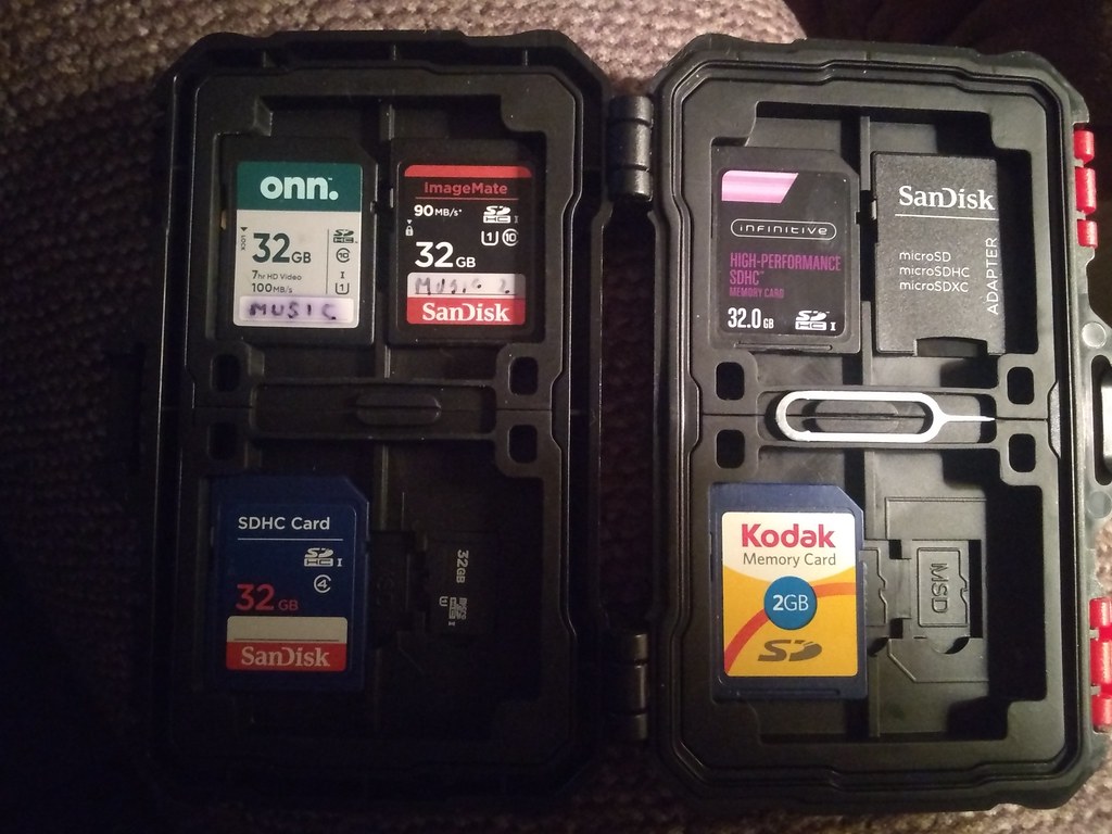 SD and SDHC Cards Left side Walmarts onn 32GB SDHC UHSI… Flickr