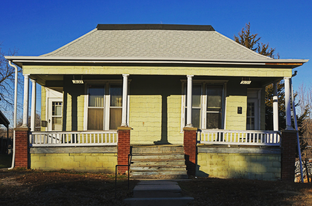 Very Green Duplex Saint Joseph, Missouri USA Bob Travaglione Flickr