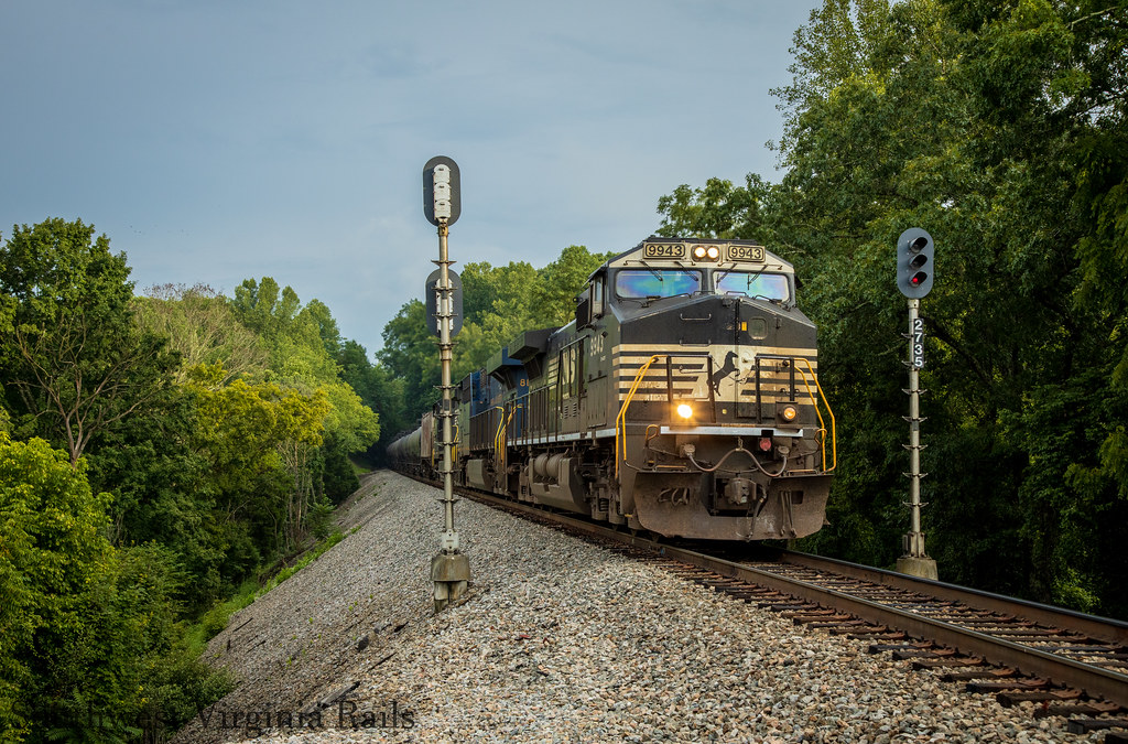 NS 6D4. Ellett, Virginia Splitting the intermediate signal… Flickr
