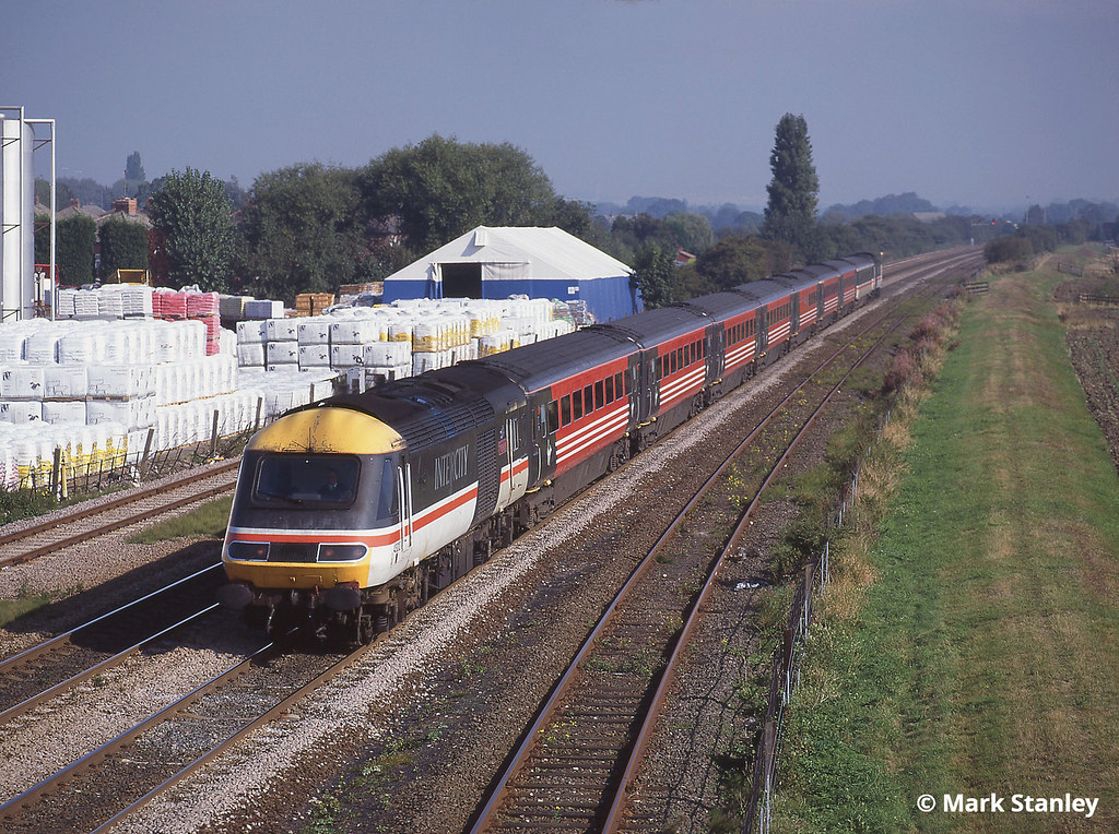 125 on the 7.07 EdinburghBournemouth at Wetmore Farm on 2… Flickr
