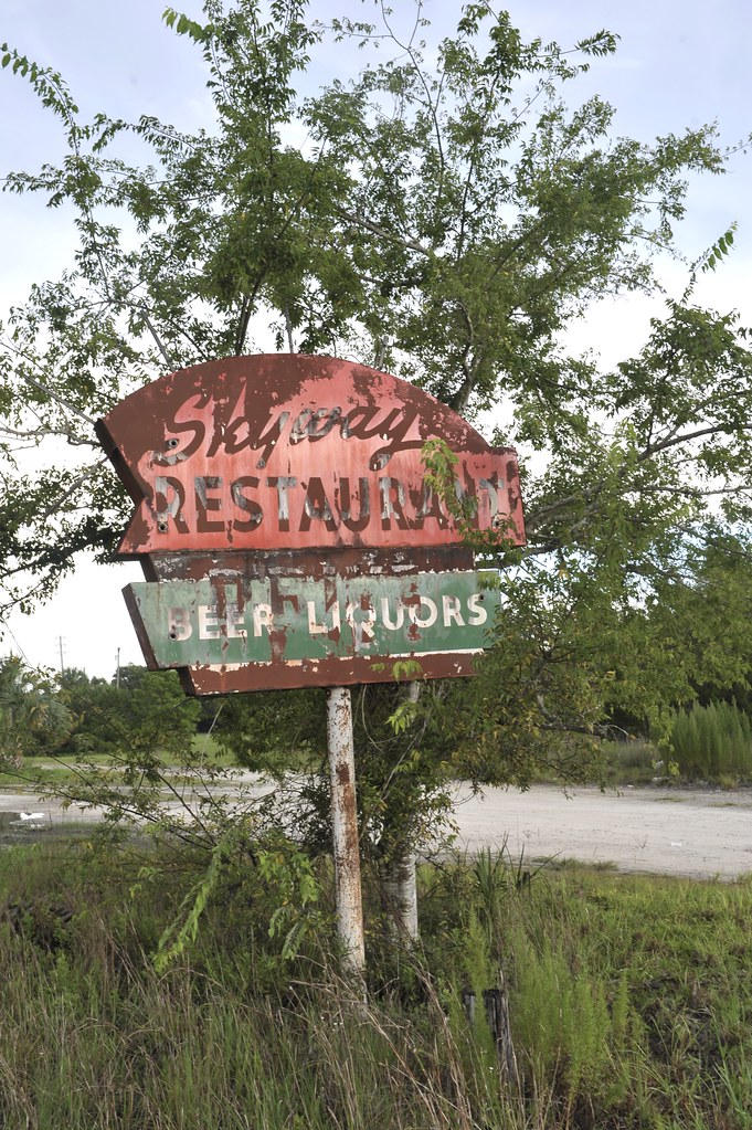 Skyway Restaurant Cross City, Florida Hidden treasure...… Flickr