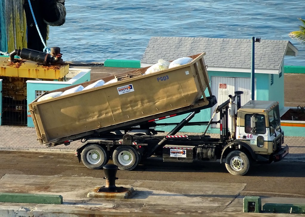 Mack Skip Truck Nassau Bahamas (2) rwcar4 Flickr