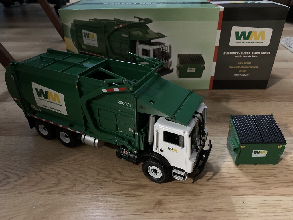 First Gear Garbage Trucks a photo on Flickriver