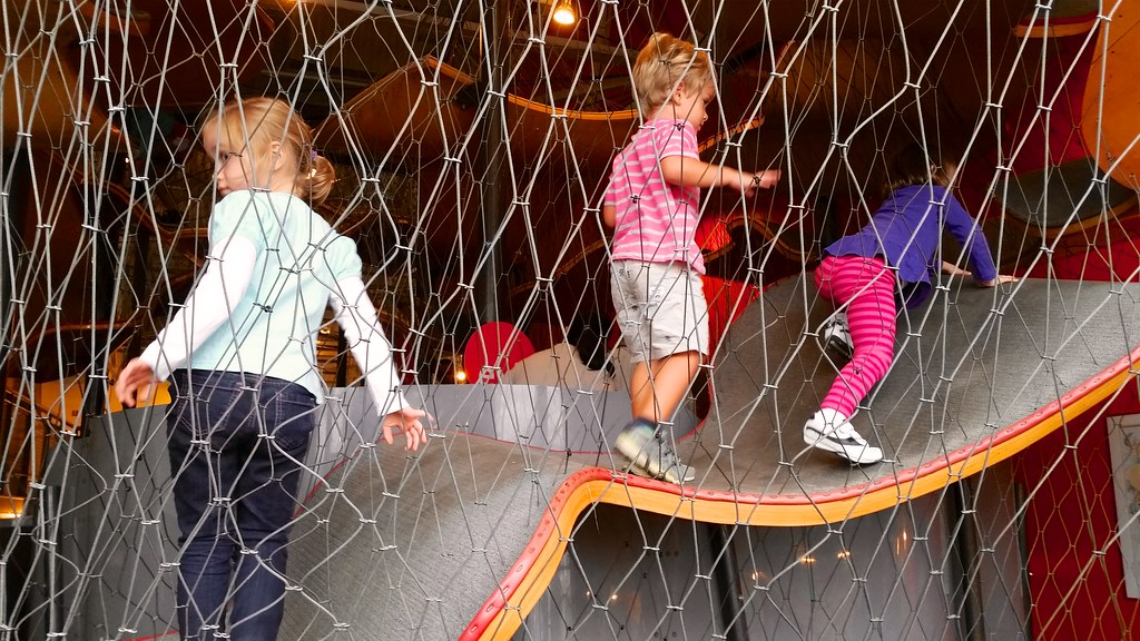 Kids Climbing At The Long Island Children's Museum Flickr
