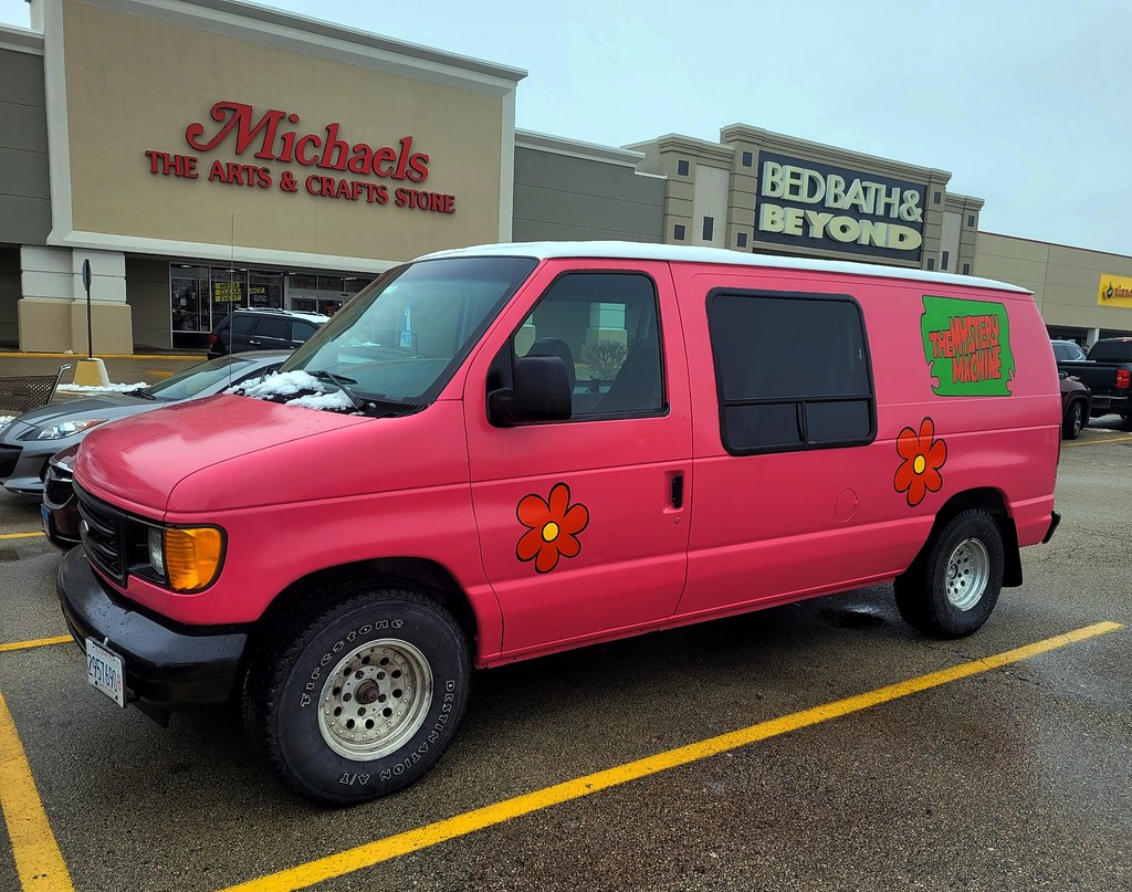 The Mystery Machine Van painted as the ScoobyDoo Mystery … Vinny