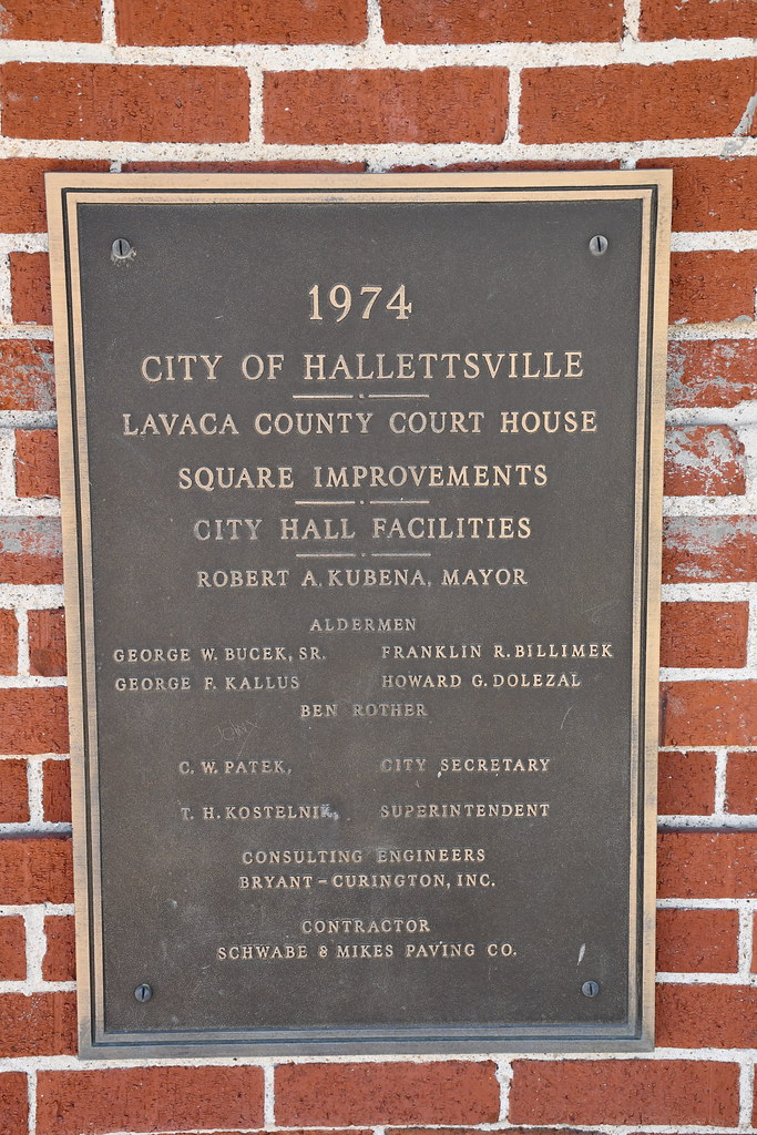 Hallettsville City Hall (Lavaca County, Texas) a photo on Flickriver