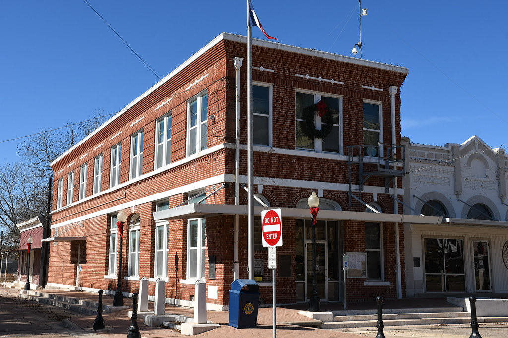 Hallettsville City Hall (Lavaca County, Texas) Historic Ha… Flickr