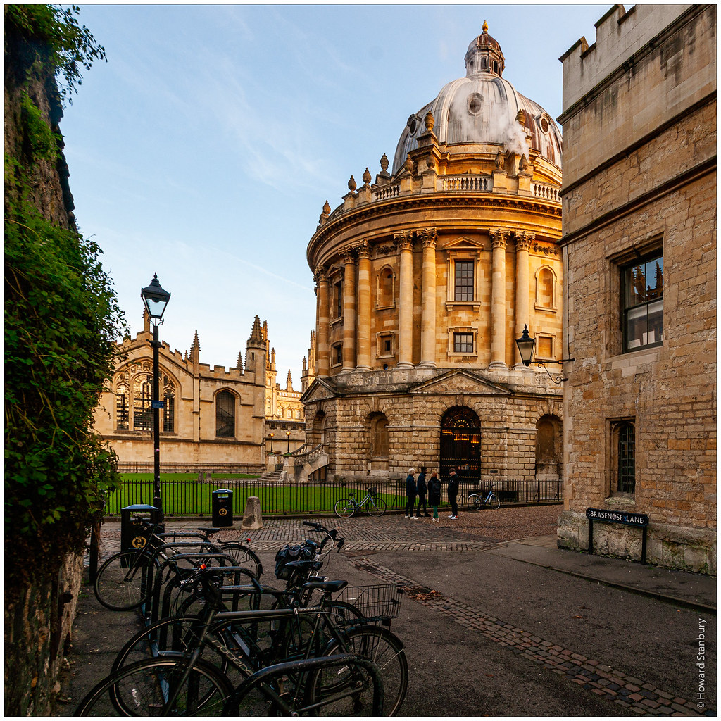 Radcliffe Camera The corner of Radcliffe Square and Brasen… Flickr