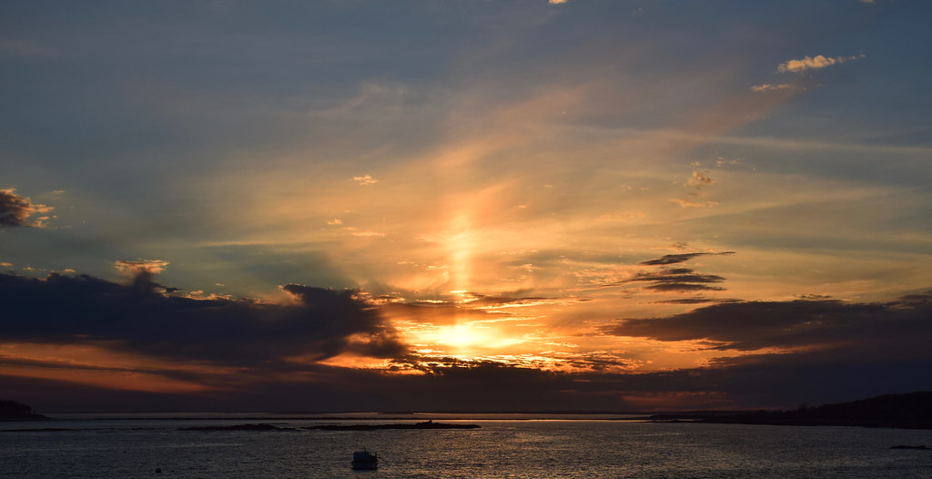 Sunset Sunset over Seal Cove Cape Elizabeth, Maine Marc Lausier