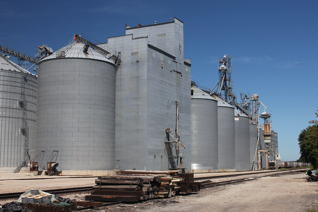 Grain Elevator Osage, IA Tom McLaughlin Flickr