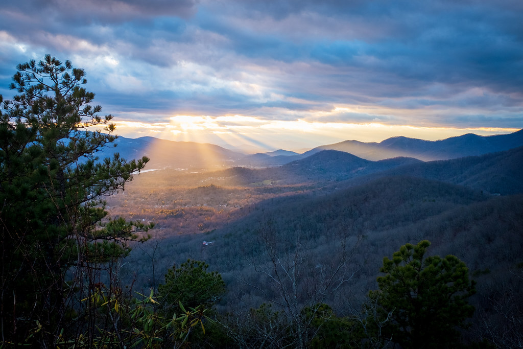 Lookout & Rattlesnake Mountains Montreat, NC January, 2021 Flickr