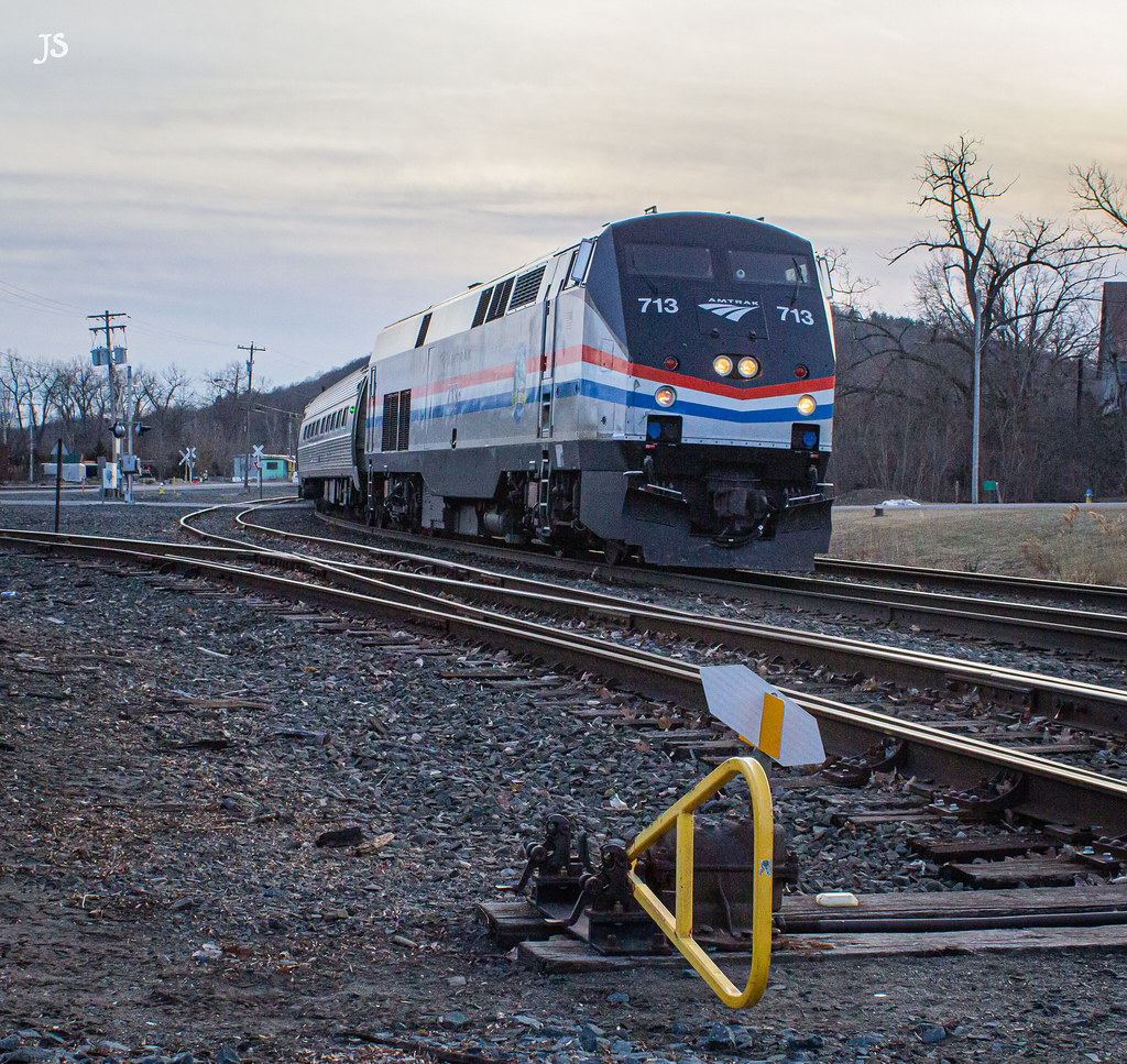 Evening Arrival Amtrak 291 passes the spur as it approache… Flickr