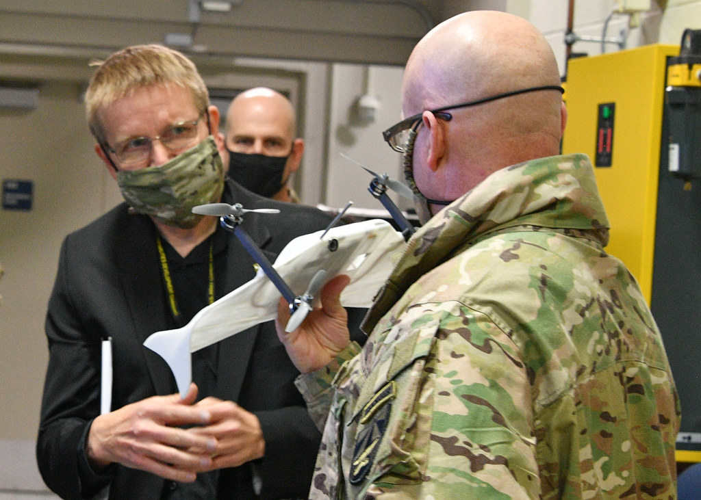 Commanding General, Maj. Gen. John visited Army Research