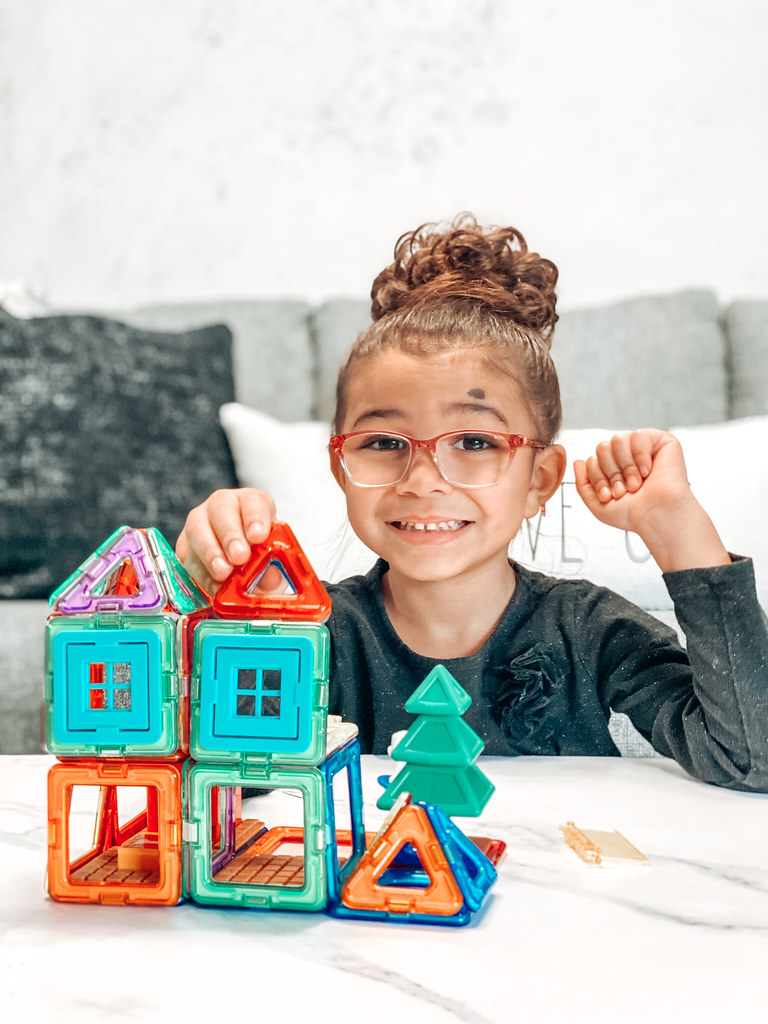 the best toy for toddler play time the SIMPLE moms