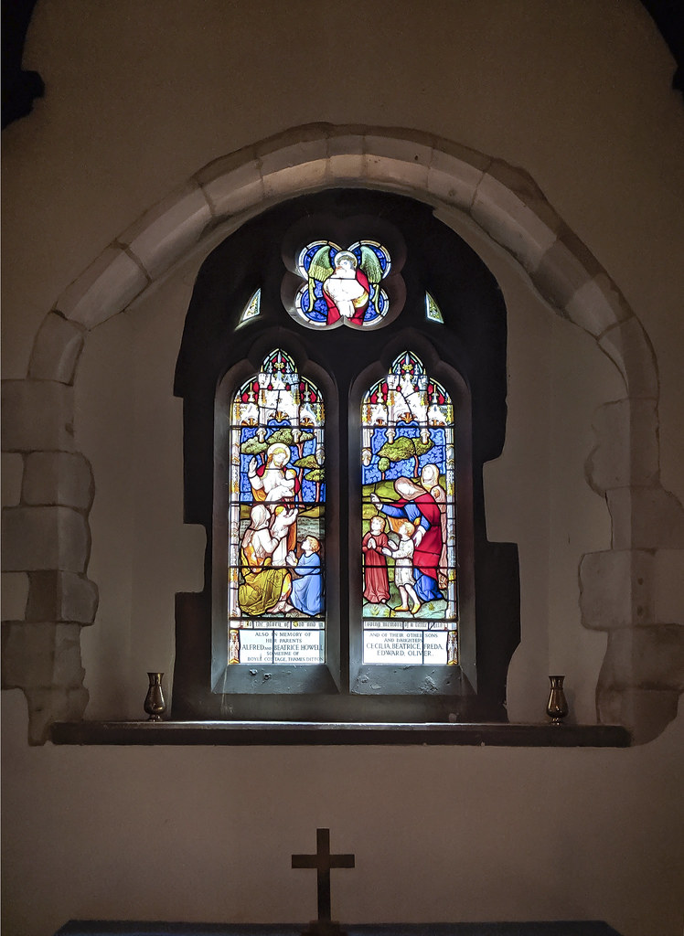 St Nicholas Church, Thames Ditton Kotomi_ Flickr