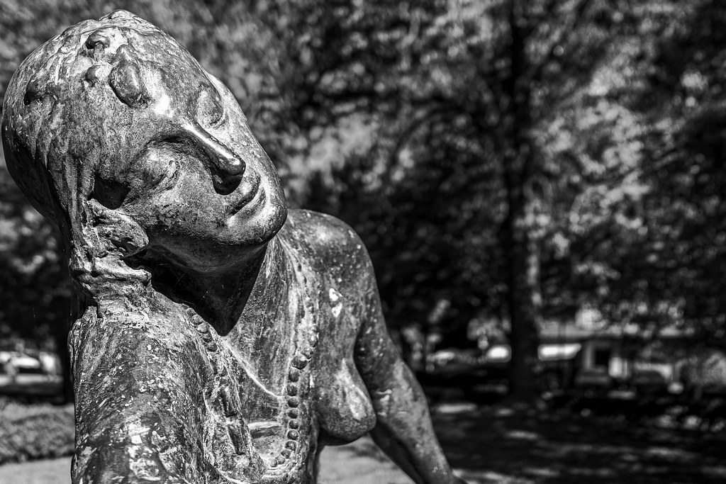 Close Up Bronze Sculture Statue (Small Local Square … Flickr