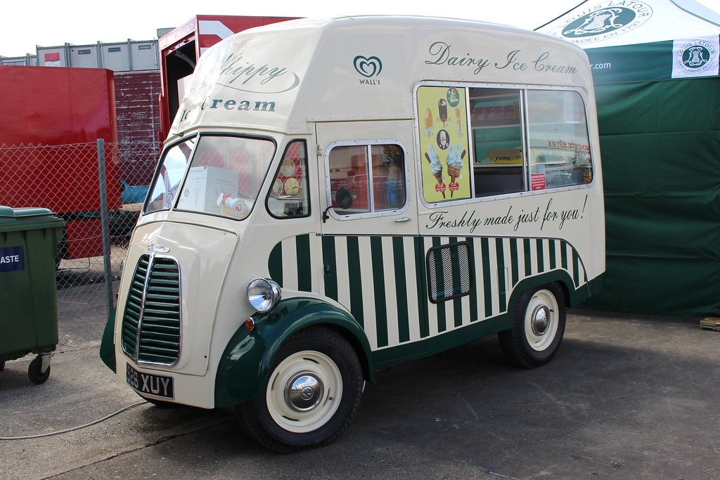 225 Morris J type Ice Cream Van (1954) 526 XUY Flickr