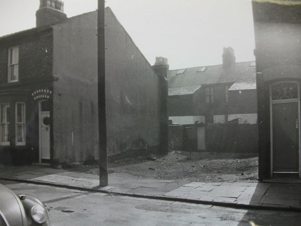 Eastlake street on 18.9.68 showing the vacant site of Nos … Flickr