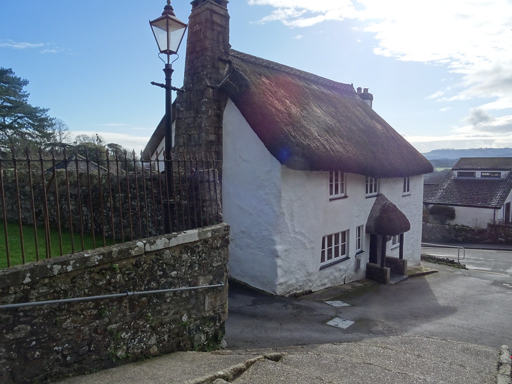 Church Steps, Bradley Road, Bovey Tracey CHURCH STEPS Over… Flickr