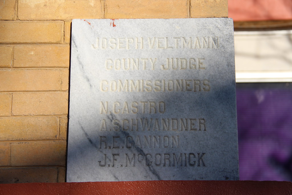 Kinney County Courthouse (Brackettville, Texas) Historic 1… Flickr