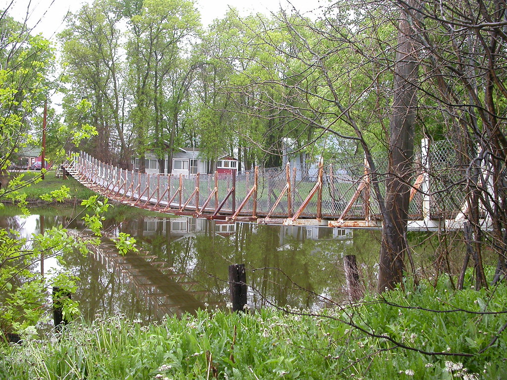 Mouse River Park footbridge The footbridge over the Mouse … Flickr