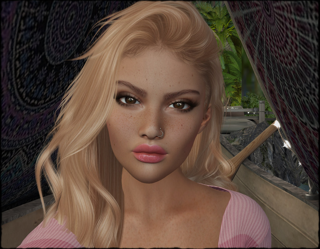 Trying something different... Kinda liking the dark eyes ;… Flickr