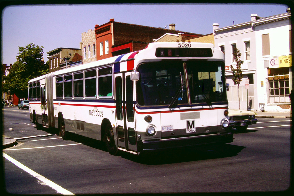 WMATA 5020 WMATA's first articulated buses, a 1979 MAN SG2… Flickr