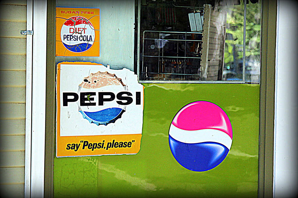 cheeseburger, cheeseburger, pepsi... No Coke... www.youtub… Flickr