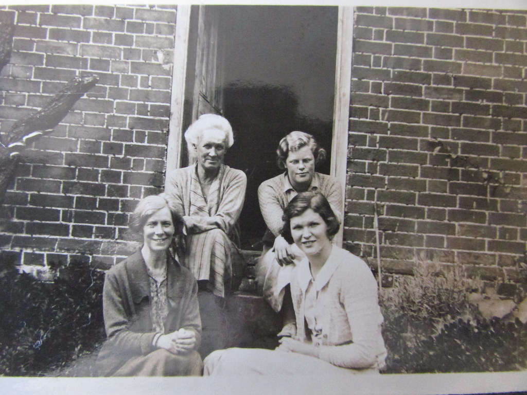 Rachel Biddell, Amy Biddell, Delia Steel, Ruth Biddell 193… Flickr