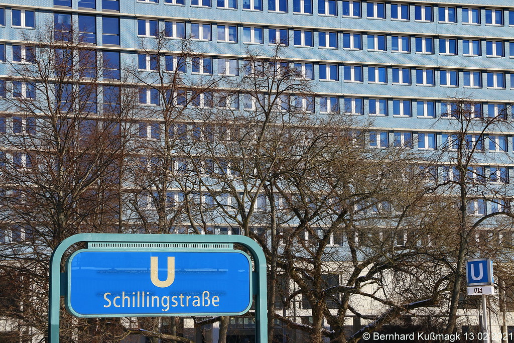 Europa, Deutschland, Berlin, Mitte, KarlMarxAllee, UBah… Flickr