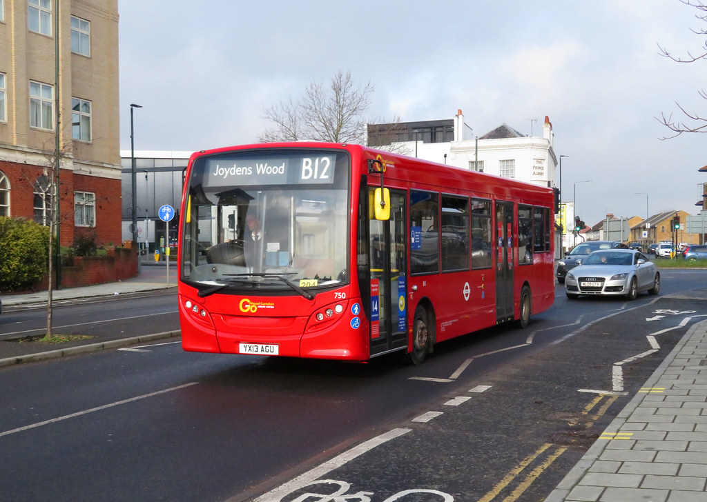 GAL 750 YX13AGU GRAVEL HILL BEXLEYHEATH SAT 23RD JAN… Flickr
