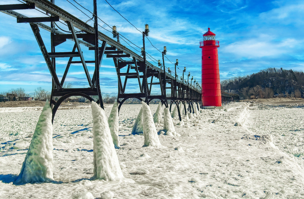 Grand Haven Winter Grand Haven Lighthouse. Grand Haven, MI… James