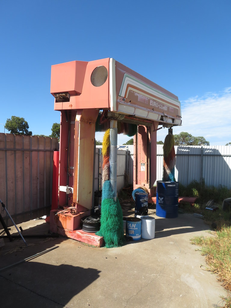 Abandoned 1988 Kleindienst car wash 19/02/2021 a photo
