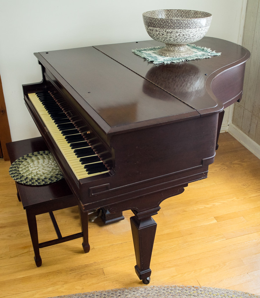 1910 Estey Grand Piano Shown here with the top down. Flickr