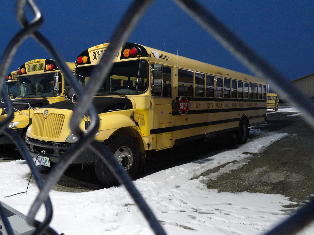Teays Valley Local School District 2509 (2) Bus lot Ash… Flickr