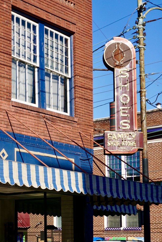 Family Shoe Stores, Inc. Goldsboro, NC Laurence's Pictures Flickr