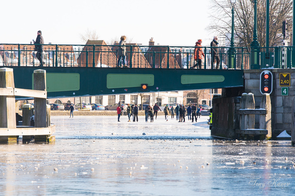 Ice skating on the Spaarne channel Haarlem, the Netherland… Flickr