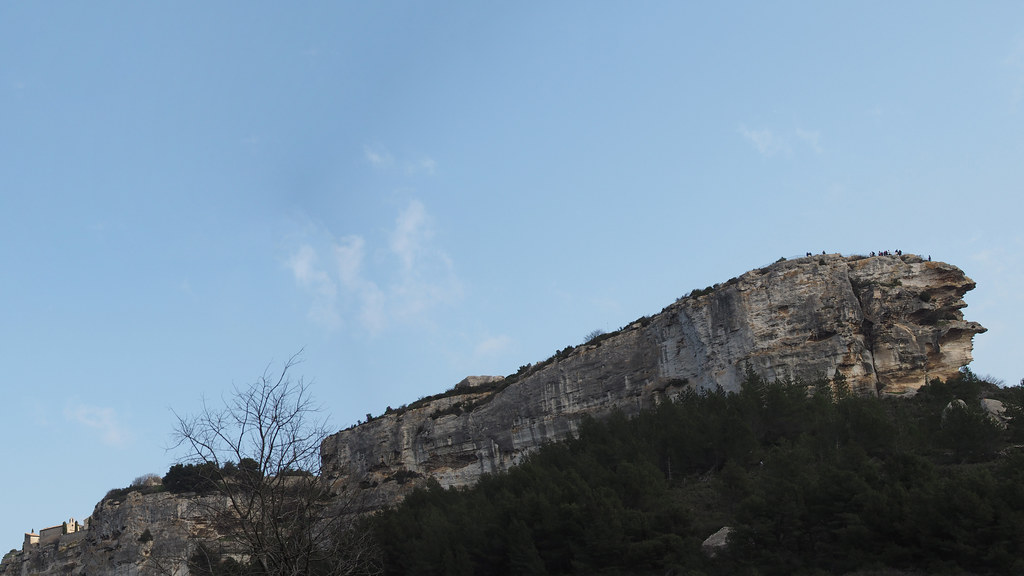 Le rocher des Baux de Provence Claude Rousseau Flickr