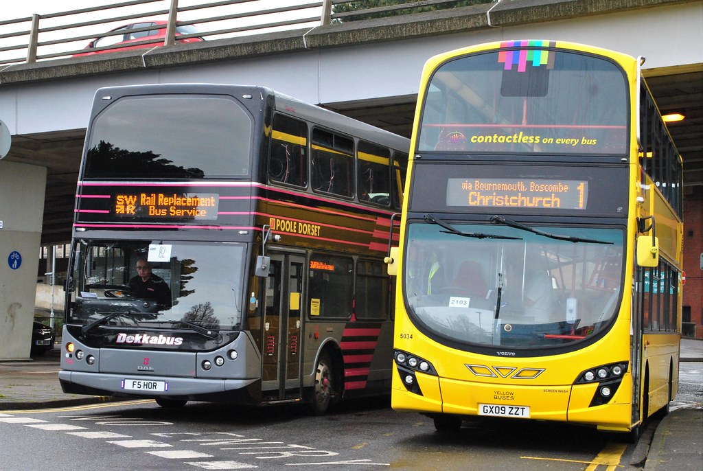 5034 GX09 ZZT Serpentine Lane working the 11.48 Route1 Po… Flickr