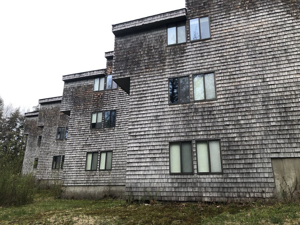 Plymouth State White Mountain Apt. Complex Windows (1990) Flickr