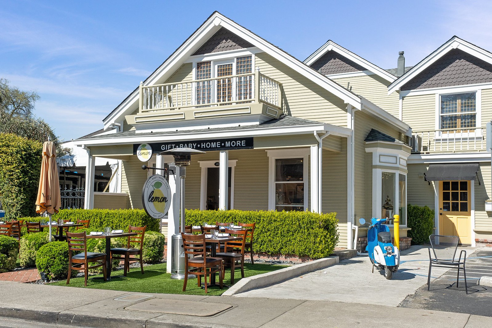 618 Park Hill Road, Danville Presented by Jeff & Jan Bruno