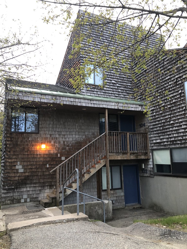 Plymouth State White Mountain Apt. Complex 1 (1990) Flickr