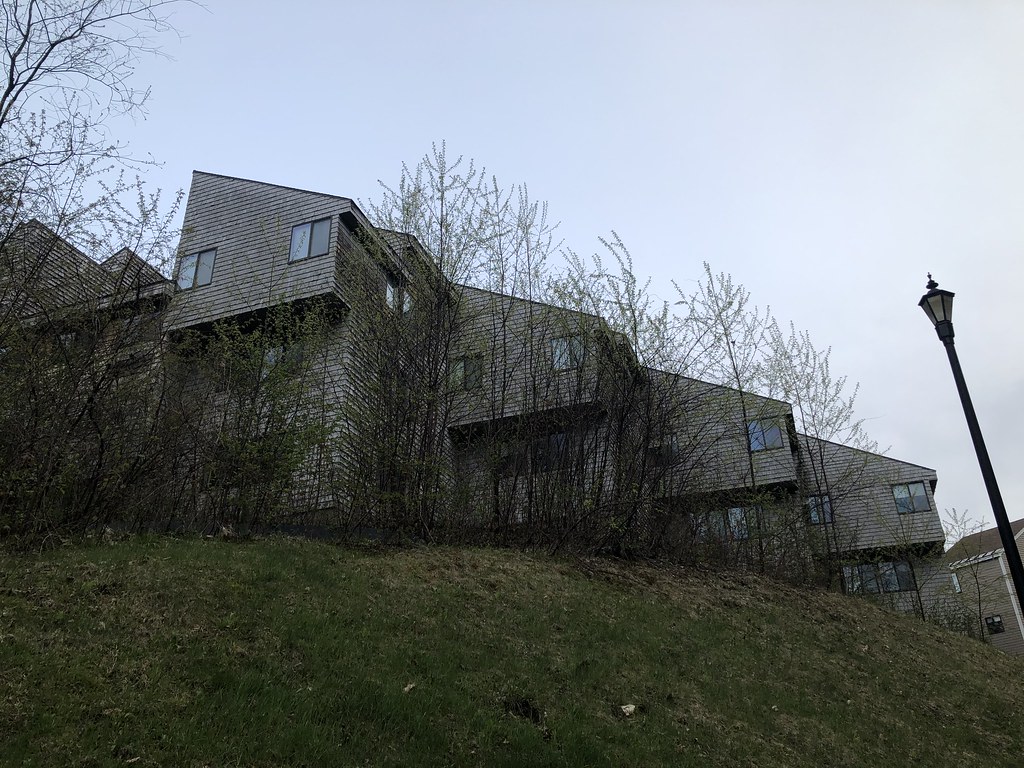 Plymouth State White Mountain Apt. Complex Rear Austin Dodge Flickr