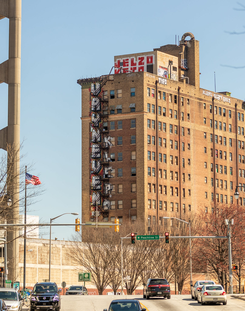 JELZO x KETA + VAYNE REM x EVEN REM + KLEPO Iconic Atlanta… Midrif