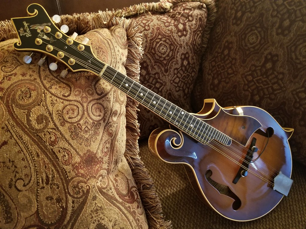 The Heritage H5 Mandolin Made by The Heritage Guitars, In… Flickr