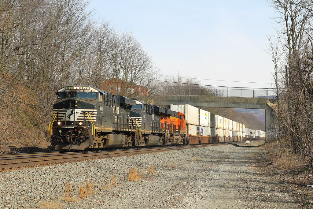 NS 21G; Loyalhanna, PA; March 17, 2021 A BNSF engine trail… Flickr