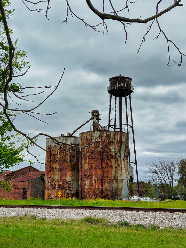 Donalsonville, Old grain silos and water tower in … Flickr